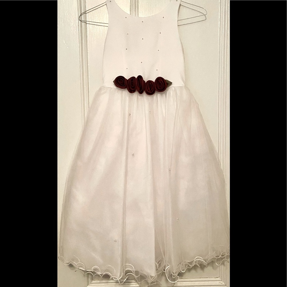 David’s Bridal Junior Bridesmaid Flower Girl Dress - SIZE 8 - WHITE